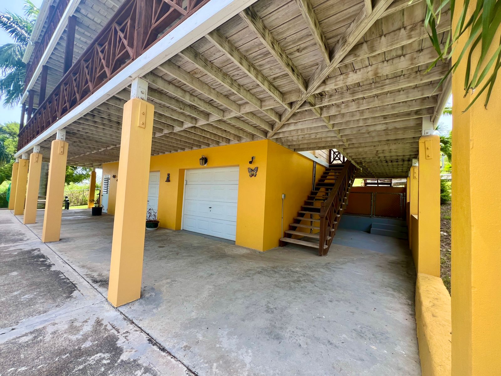 Yellow Palm House Antigua