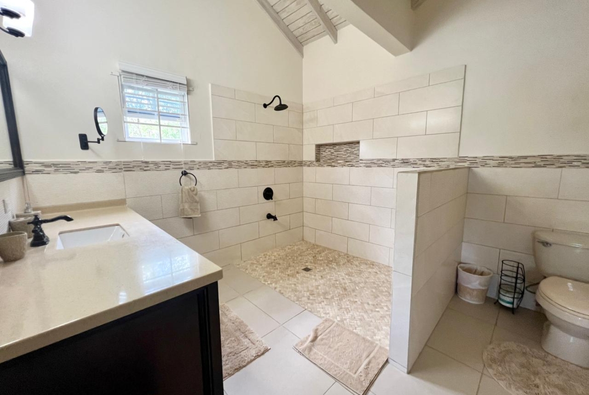 Judges Estate residential house for rent in Antigua Bathroom