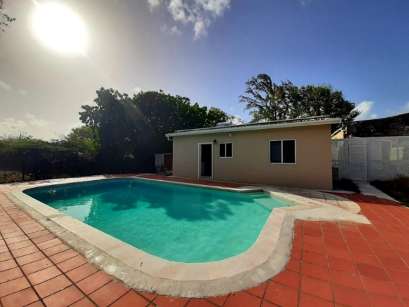 Hodges Bay E-Villa with Pool