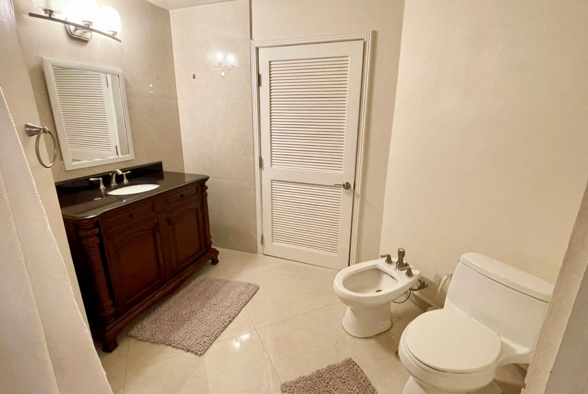 Antigua Luxurious home for rent - Bathroom