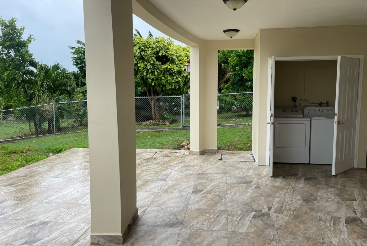 Antigua Luxurious Furnished home for rent - Outside