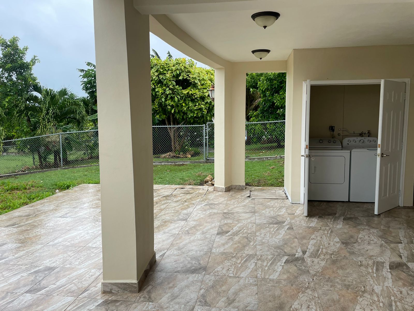 Antigua Luxurious Furnished home for rent - Outside